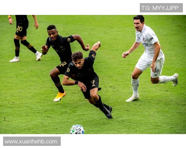 休斯敦迪纳摩迎战达拉斯FC激战德克萨斯州德比之夜